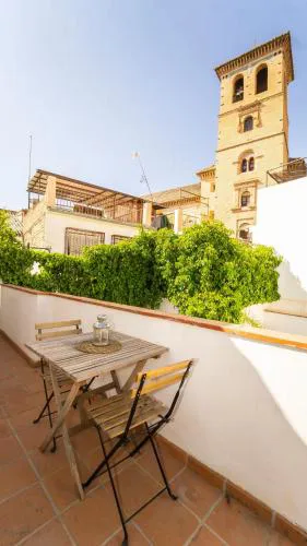 Carmen auténtico con encanto en Albaicín Granada con piscina y parking opcional