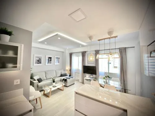 CARRERA HOME