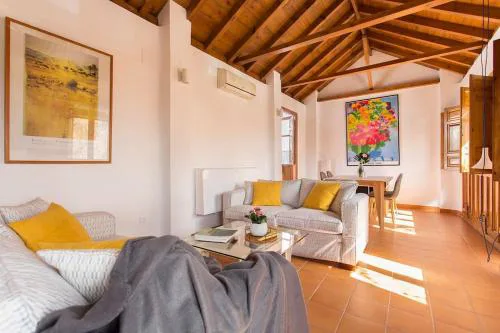Casa en San Cristobal por Miwa Studio