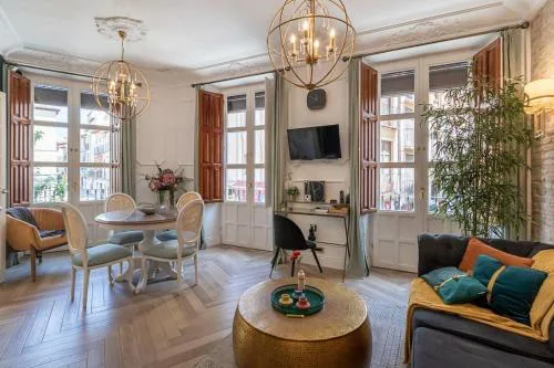 CH Elvira Luxury Apartment