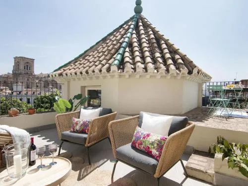 ChezmoiHomes Trinidad Deluxe Penthouse