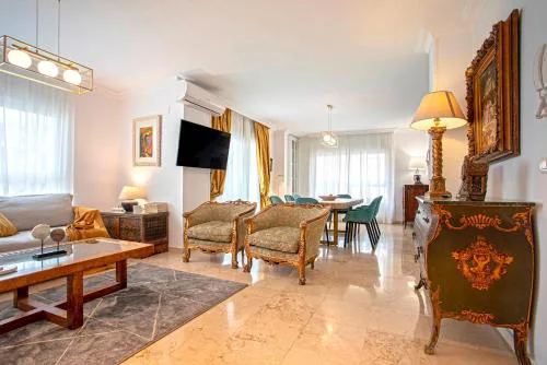 Genteel Home Martinez Campos