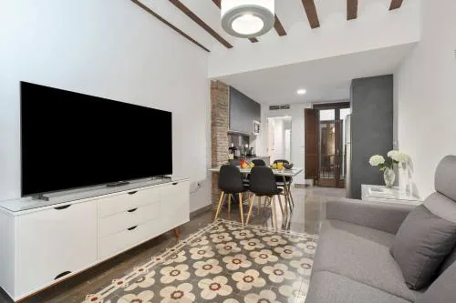 Home4u Nuevo Centro Granada-Puerta Real-San Isidro