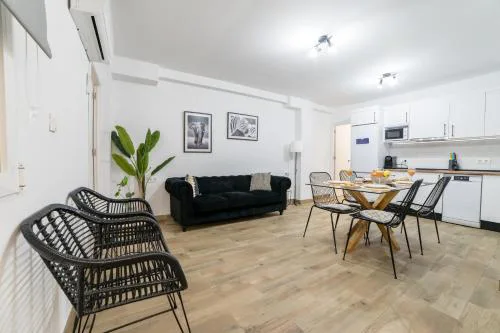 TrendyHomes Granada Centro - Ubicación y confort
