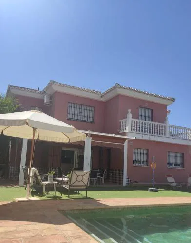 Villa 28 de julio Casa Rural con piscina en Granada