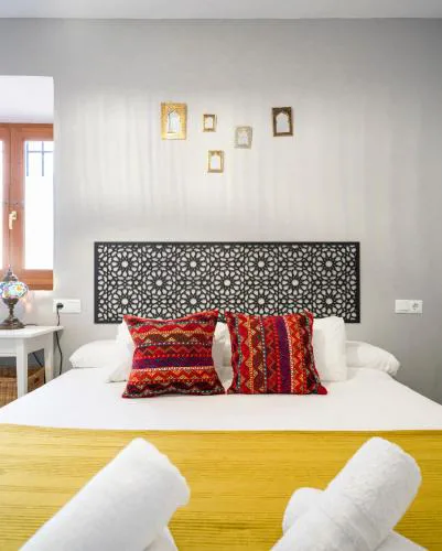Warm Light of Albayzin - Free Parking 15 min away