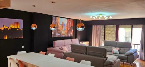 Centro Catedral Carrera 27, 1 plaza de aparcamiento y NETFLIX gratis