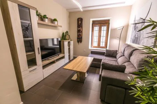 Pilar8 - Apartamento céntrico y moderno con piscina y parking