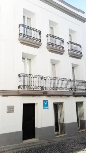 Alcazar Suites