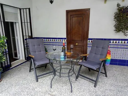 Casa Valientes A - Parking privado gratis & patio interior