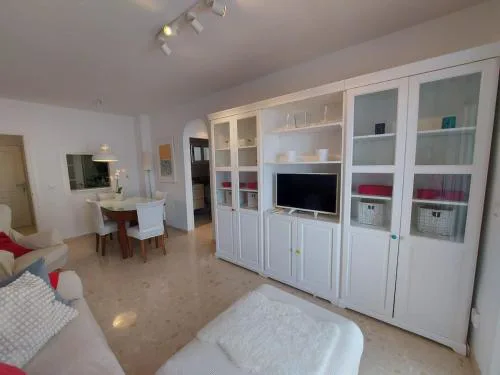APARTAMENTO JUNTO AL MAR Con PARKING