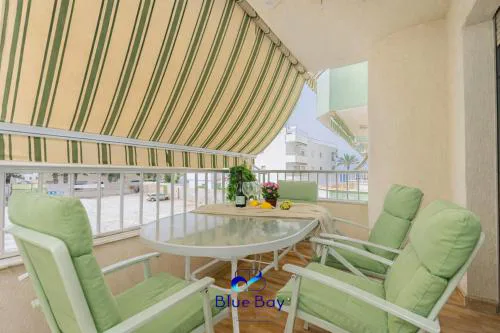 Bay Two Beach Apartment