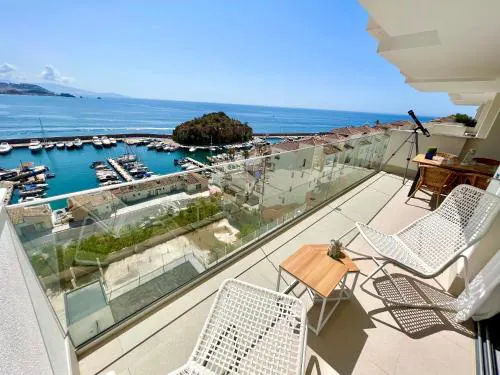 Cona Marina Luxury
