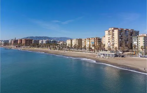4 Bedroom Cozy Apartment In Málaga