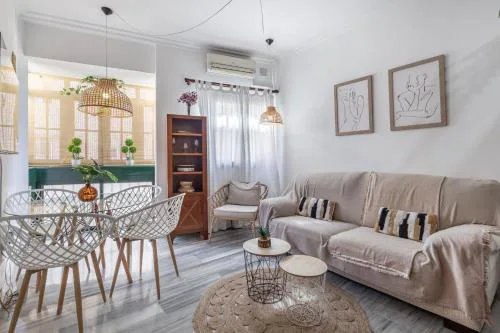 AA Guest - Victoria Center Eco Apartment