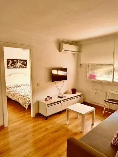 Ana's Apartment parking gratuito