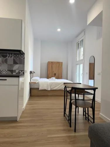 Apartamento Justo al lado de la Estación de Tren y Bus María Zambrano