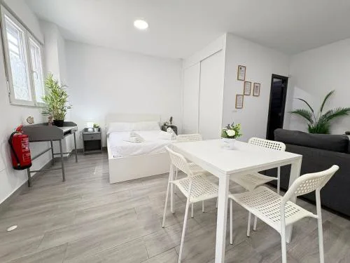 Apartamento La Paloma A - Apartamento en Málaga