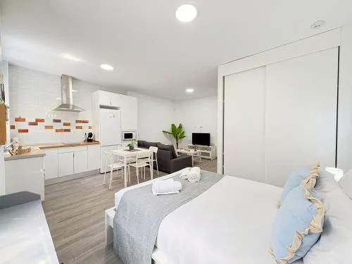 Apartamento La Paloma B - Apartamento en Málaga