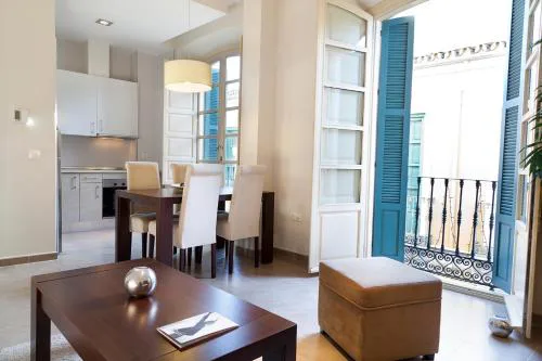 Apartamentos Pinar Málaga Centro - Carretería