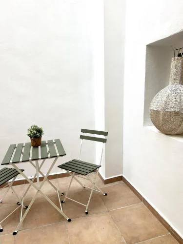 Apartment in center of Malaga with interior patio