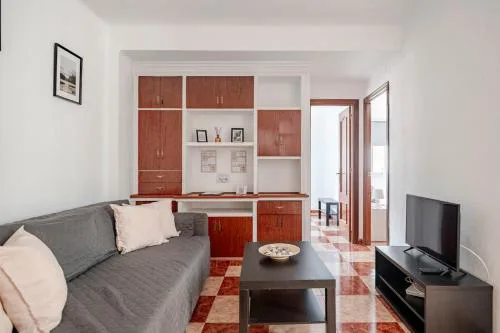 Apartment with Work/Study room close to Old Town