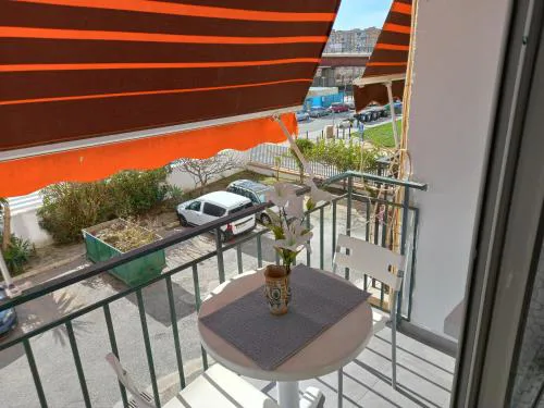 Apartments Malaga central Station parking Terrace with sun