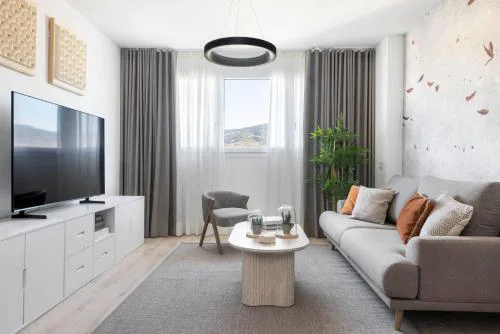 AQ 21 floor 3 bed Apartment