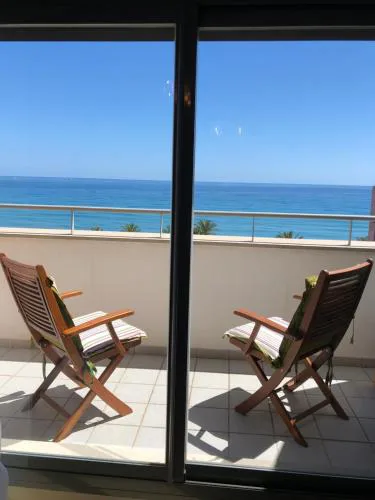 Atico Mirador Paseo Antonio Banderas primera linea de playa y piscina