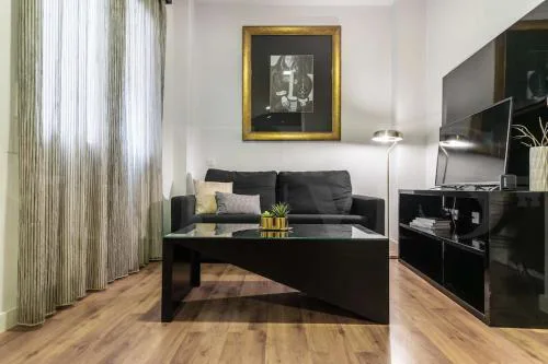 Black & Gold Suite Picasso-Inspired REMS