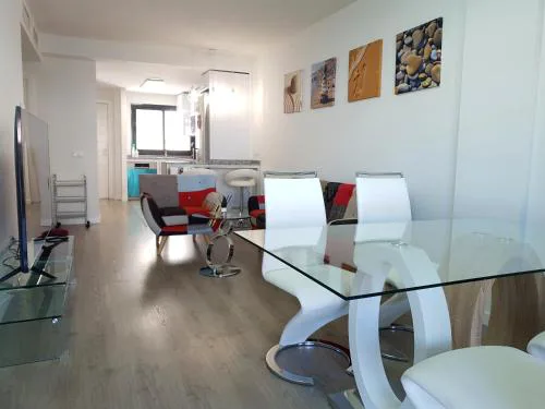 Boutique apartment near the beach, 1 Gbps Wi-Fi