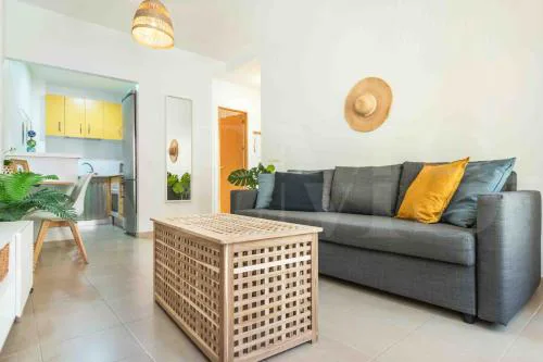 Bright apartment near the historic center by REMS
