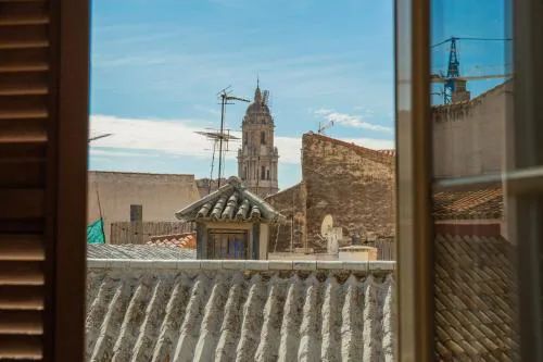 C61 - Brand New One Bedroom Cathedral Views