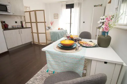 C80 - Rustic Chic Studio Downtown