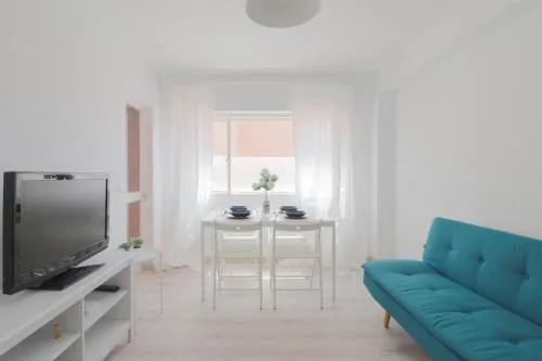 C85 - Brand New 3 Bedroom Apartment by the Center