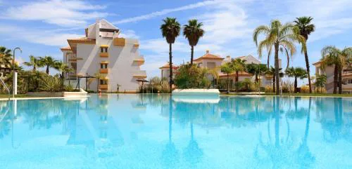 Calanova Grand Golf Residence