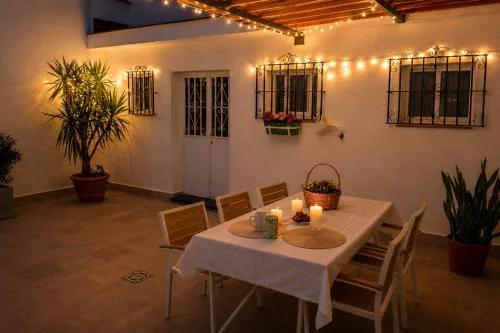 Casa Huelin - Apartamento y Loft, Playa 200m, Patio Privado, Centro Málaga