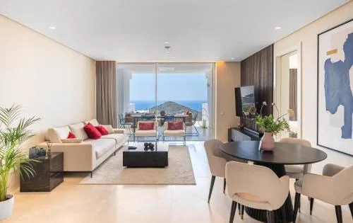 Casa Kolibri, 5m from Marbella, Apartment with Stunning Views