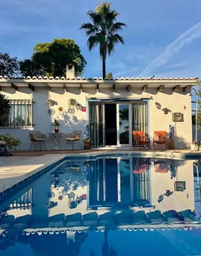 Casa Pipa Alhaurín el Grande - vrijstaande casita met privé zwembad en grote tuin