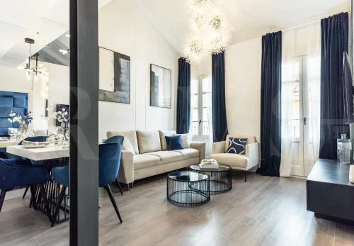 Contemporary luxe duplex in the heart of Malaga by REMS