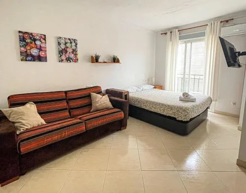 Couples Nest in Malaga!