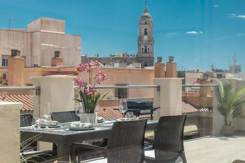 Duplex with private terrace & city views - Center by REMS