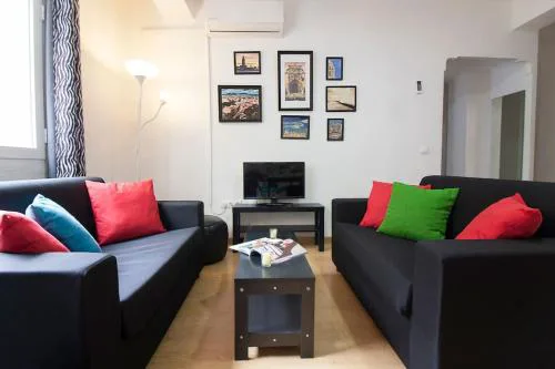 Entire 3 room flat in city center - CANAST