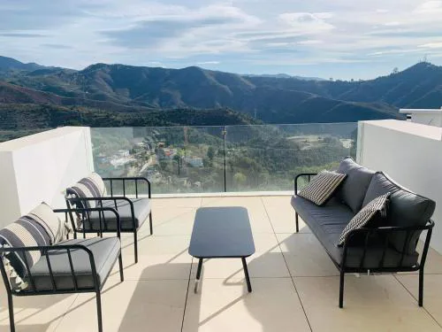 Extra large Luxury property with Spa, 3 min to Marbella city center