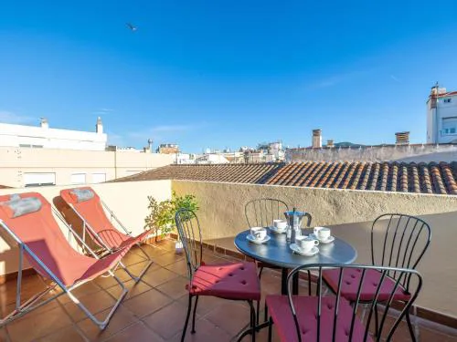 H2M Lazcano with sunny terrace in old town