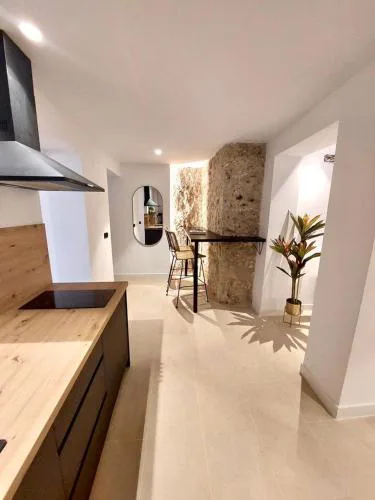 HELEARON SUITE