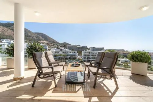 HigueronRentals Golden Sunrise