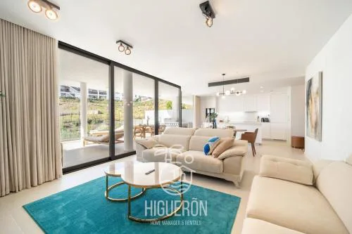 HigueronRentals Sandalo