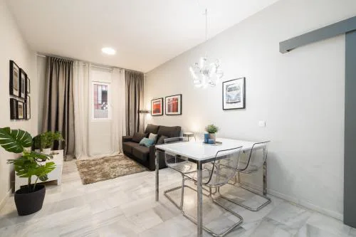Holidays2Malaga Eduardo Ocon quiet&high Speed Wifi