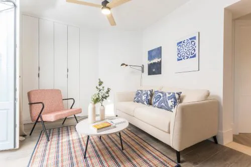 Homeclub Modern Apartment Next to the Picasso Museum II